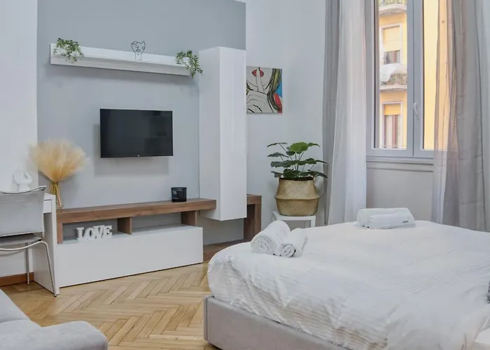 Charming Darsena Suite - amazing position next to Navigli